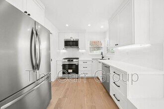 128 Rochester St in Costa Mesa, CA - Building Photo - Building Photo