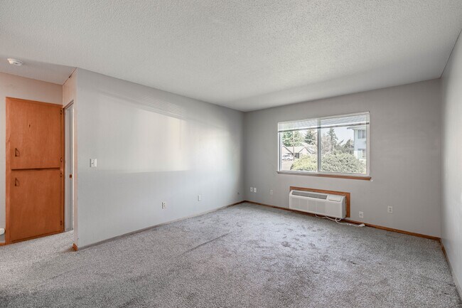 Cascade Village in Ellensburg, WA - Building Photo - Building Photo