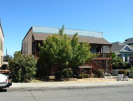 930 Virginia St Apartments