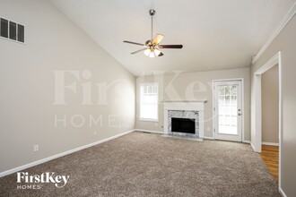 4425 Red Rock Point in Suwanee, GA - Building Photo - Building Photo