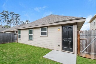 3420 Cannon Dr in Conroe, TX - Building Photo - Building Photo