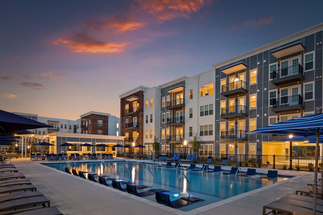 Borough 33 Apartments in Chattanooga, TN - Building Photo