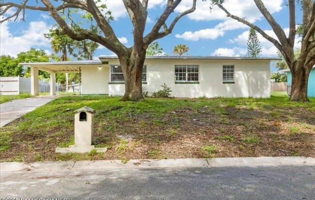 1680 Thornton Ave in Titusville, FL - Building Photo - Building Photo
