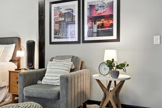 480 N Thomas St in Athens, GA - Building Photo - Building Photo