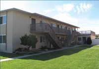 4921 Nautilus St in Oxnard, CA - Foto de edificio - Building Photo