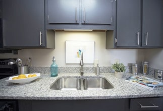 701 South in Mobile, AL - Foto de edificio - Building Photo