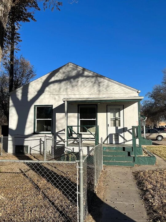 300 Walnut St in Fort Morgan, CO - Building Photo