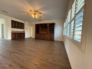 9397 Boulder River Way in Elk Grove, CA - Building Photo - Building Photo