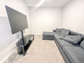 22611-22680 80 Ave NW in Edmonton, AB - Building Photo - Building Photo