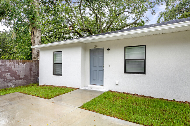 101 Lake Hunter Dr