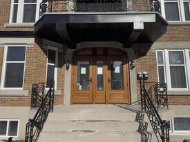 2693 Bd Pie-IX in Montréal, QC - Building Photo