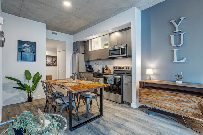 375 Rue de la Concorde, Unit SI ID1353182P in Montréal, QC - Building Photo - Building Photo