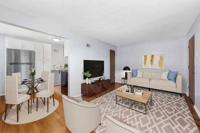 property at 7608 Big Bend Blvd