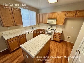 568 Farridge Dr in Roseville, CA - Building Photo - Building Photo