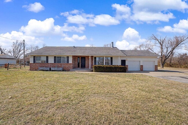 910 S 28th St in Rogers, AR - Building Photo - Building Photo