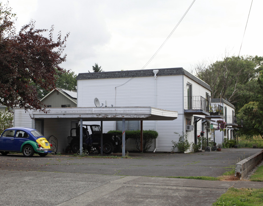 7880 SE 21ST Ave in Portland, OR - Building Photo