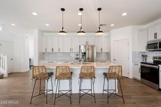 512 E Bamboo Ln in San Tan Valley, AZ - Foto de edificio - Building Photo