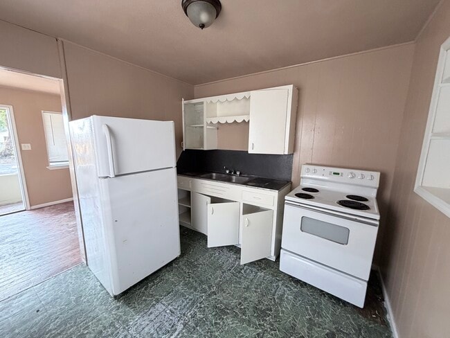 17 Midway Dr in Brownsville, TX - Foto de edificio - Building Photo