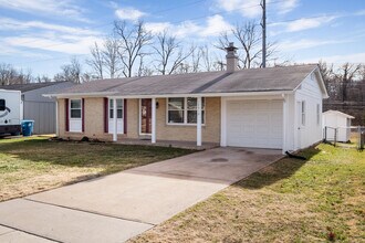 12010 Glenpark Dr in Maryland Heights, MO - Building Photo - Building Photo