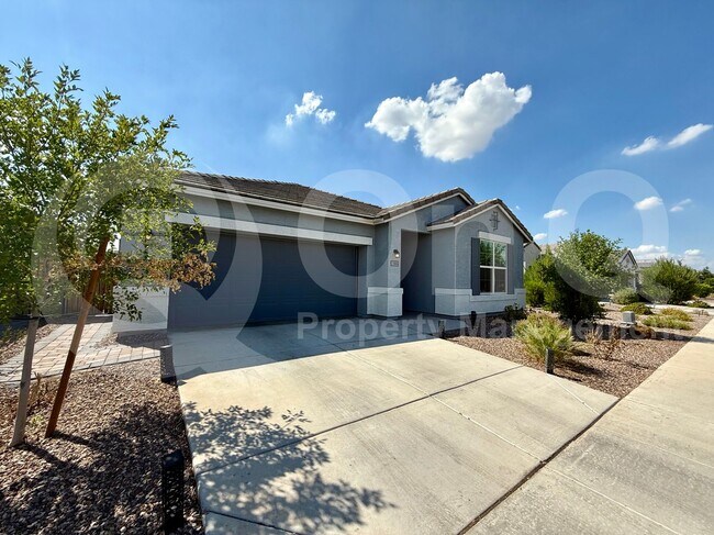 8222 S 44th Gln in Phoenix, AZ - Building Photo - Building Photo