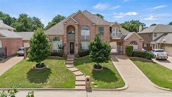 2308 Megan Wy in Arlington, TX - Building Photo