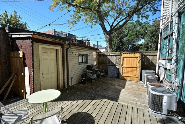 1847 W Melrose St in Chicago, IL - Building Photo - Building Photo