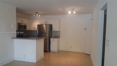 731 Lyons Rd in Coconut Creek, FL - Building Photo - Building Photo