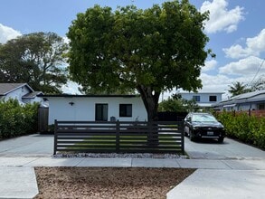 344 SE 4th Ave in Delray Beach, FL - Building Photo - Building Photo