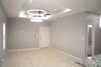 1019 N Blair Ave in Edinburg, TX - Building Photo - Building Photo