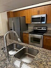 6482 Emerald Dunes Dr in Royal Palm Beach, FL - Building Photo - Building Photo