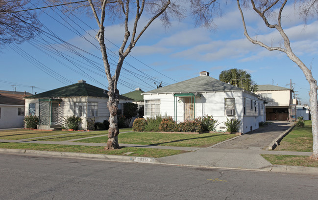 6621-6625 Vinevale Ave in Bell, CA - Building Photo - Building Photo