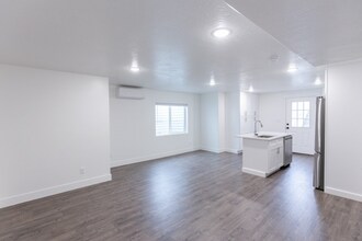 4927 N Brandon Park Dr in Eagle Mountain, UT - Building Photo - Building Photo