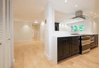 1100 Salem St in Lynnfield, MA - Foto de edificio - Building Photo