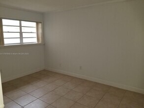 8600 SW 109th Ave in Miami, FL - Building Photo - Building Photo