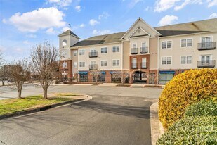 1410 4th St Dr NW in Hickory, NC - Building Photo