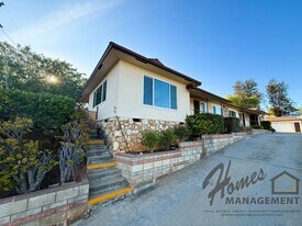 840 W 7th Ave in Escondido, CA - Building Photo