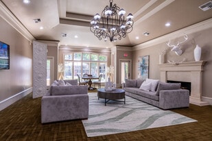 White Oak Apartments in Conroe, TX - Building Photo