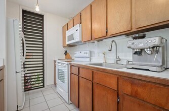 76-6246-6246 Ali‘i Dr in Kailua Kona, HI - Building Photo - Building Photo