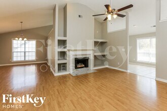 200 Summer Hill Dr in Alabaster, AL - Foto de edificio - Building Photo