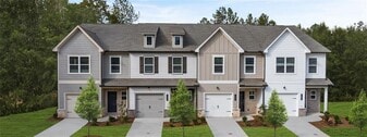 128 Hazel Dr in Mcdonough, GA - Building Photo