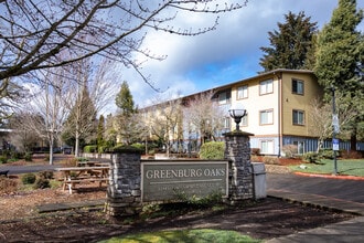Greenburg Oaks in Portland, OR - Building Photo - Building Photo