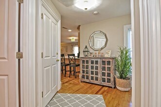 40 Avon St, Unit 2 in Wakefield, MA - Building Photo - Building Photo