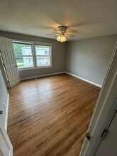 1226 W Mullan Ave in Waterloo, IA - Building Photo - Building Photo