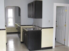 2 Sturgis St in Worcester, MA - Building Photo - Building Photo