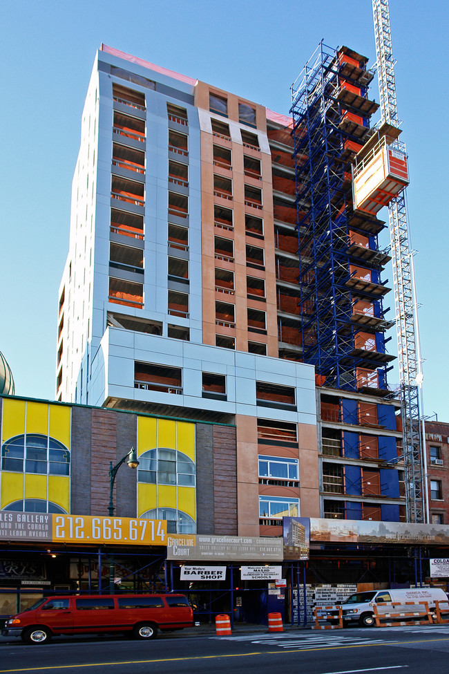 Graceline Court in New York, NY - Foto de edificio - Building Photo