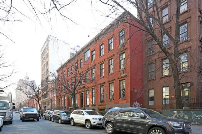 62-66 W 11th St in New York, NY - Building Photo - Building Photo