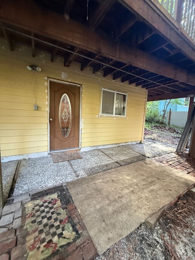 property at 729 Willow Wy