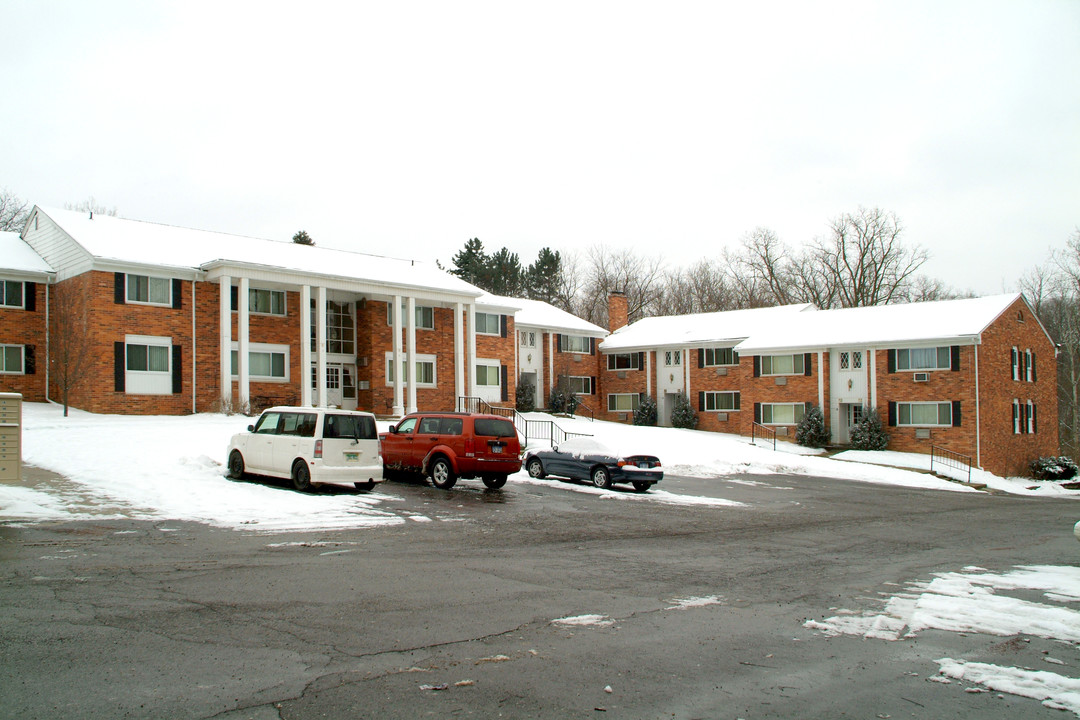 Fairbrook Condos in Northville, MI - Foto de edificio