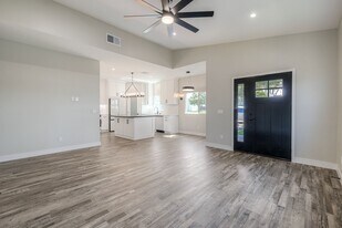 532 Elm Ave in Imperial Beach, CA - Building Photo