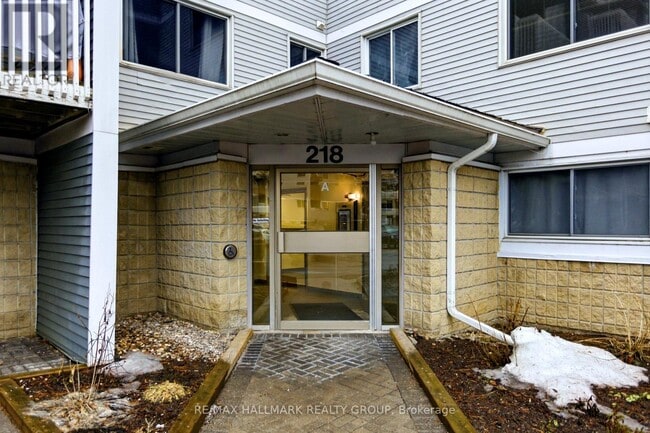 218 Viewmount Dr in Ottawa, ON - Building Photo - Building Photo